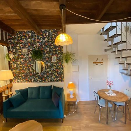 Duplex De Charme A Lessy Apartment Екстериор снимка