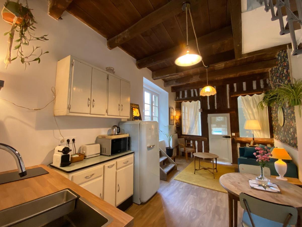 Duplex De Charme A Lessy Apartment Екстериор снимка